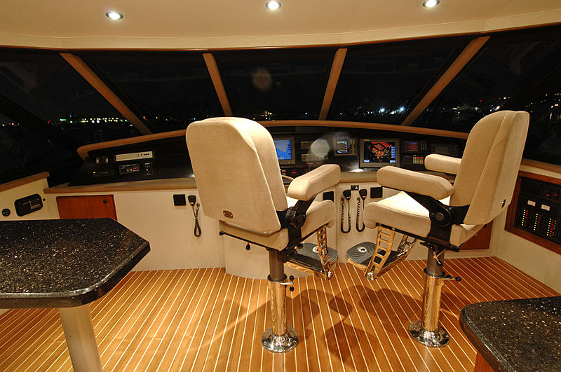 Lady O yacht wheelhouse