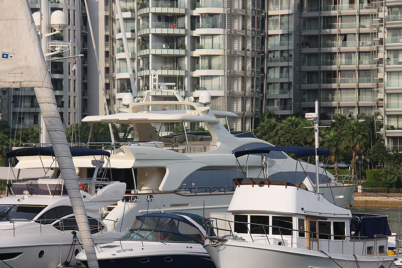 Hye Seas II yacht in Singapore marina