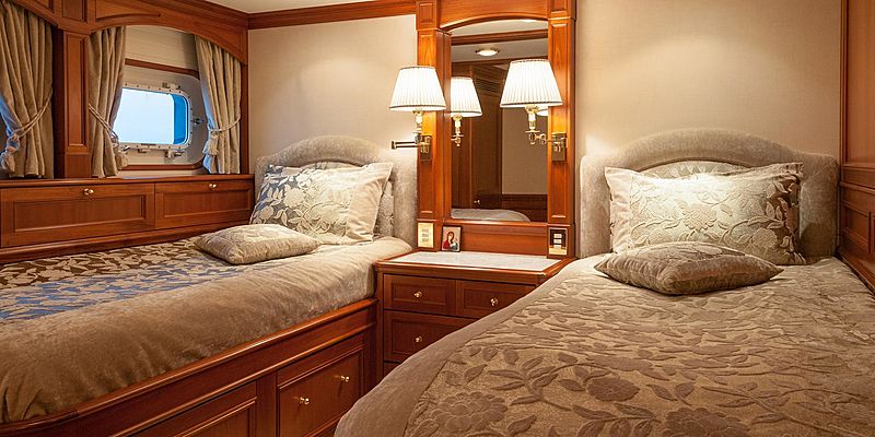 Cassiopeia yacht twin cabin
