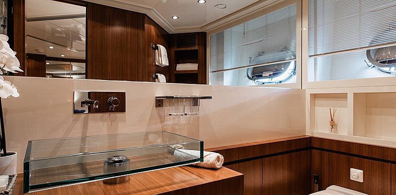 Babousha yacht bathroom