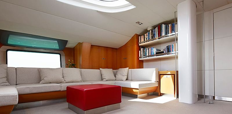 Silvertip B yacht saloon