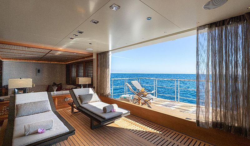 Quantum of Solace yacht beach club