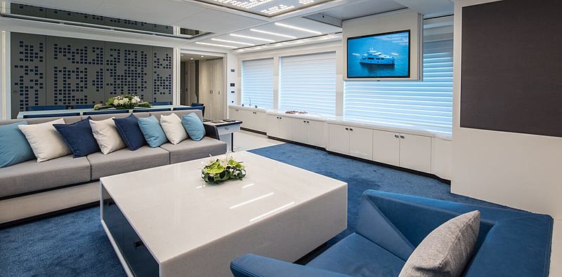 Serenitas yacht saloon