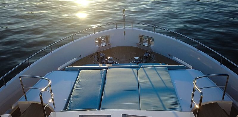 Serenitas yacht foredeck