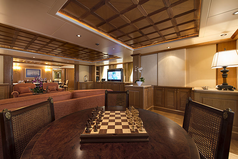 Tommy yacht saloon