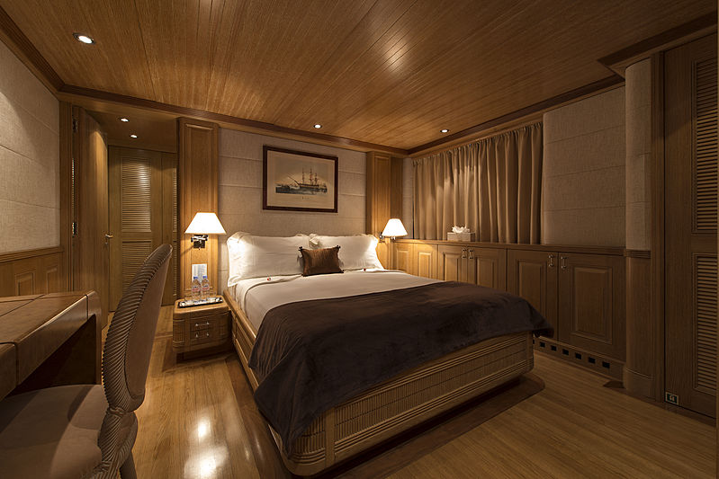 Tommy yacht stateroom
