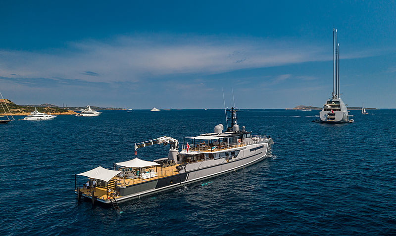 B3 yacht at anchor off Cala di Volpe