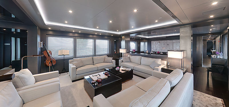 Lucia-M yacht saloon