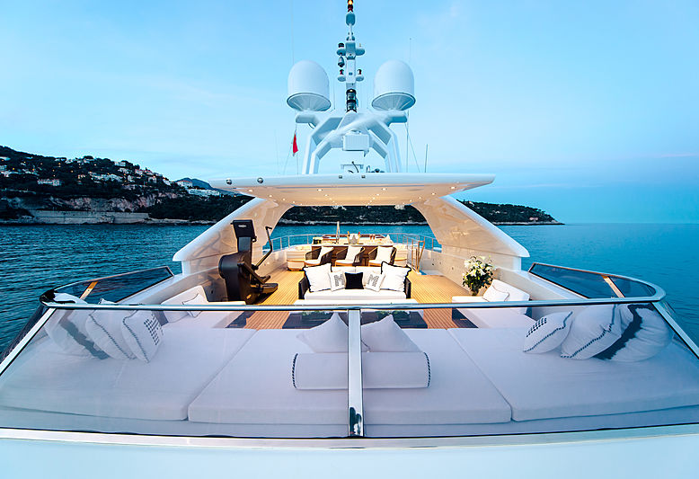 Manifiq yacht deck