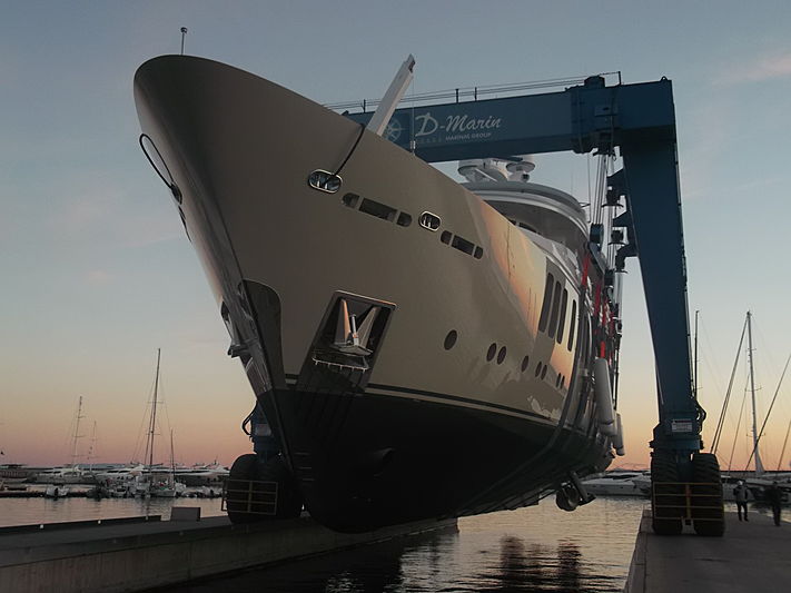 Sky Marine yacht refit