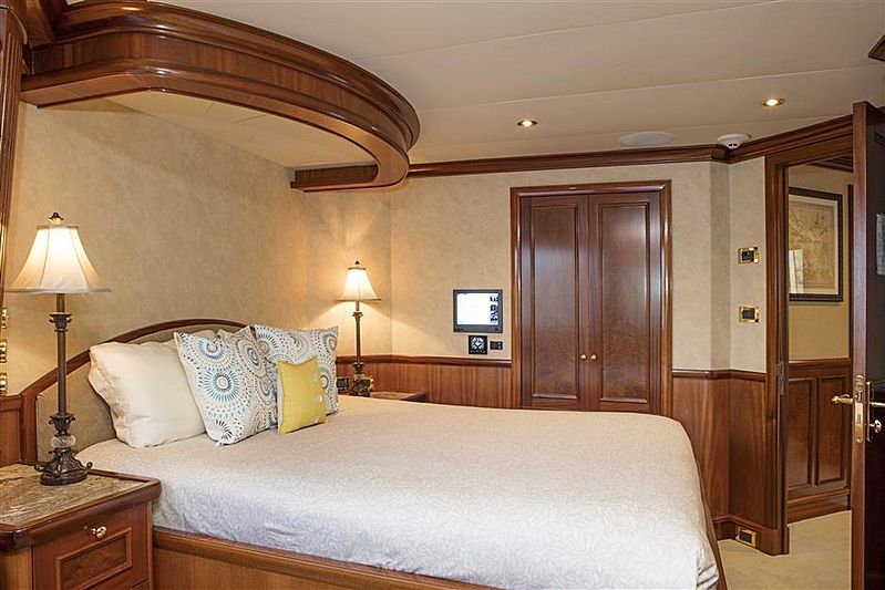 Playpen yacht Stateroom