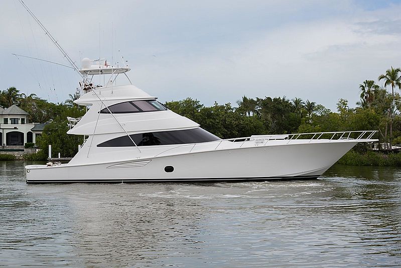 Verda D yacht cruising